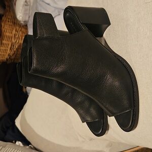 Kenneth Cole Black Ankle Boots